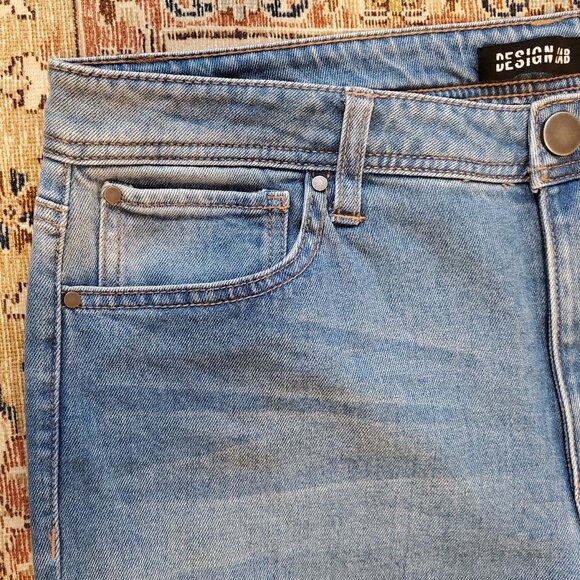 Design Lab Distressed Pearl Embellished Jean - Picture 4 of 10